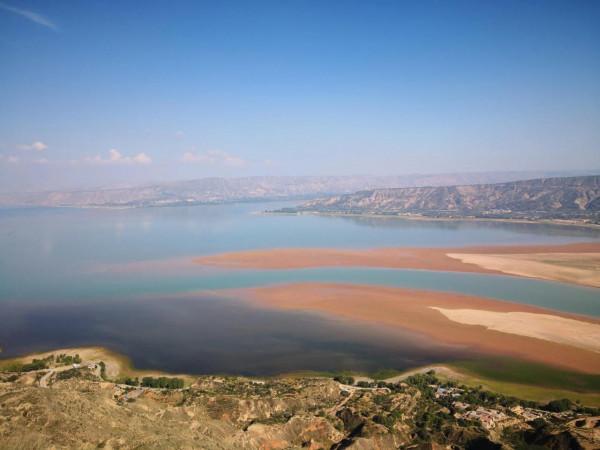 甘肅永靖炳靈湖的灘塗 甘肅永靖炳靈湖的灘塗