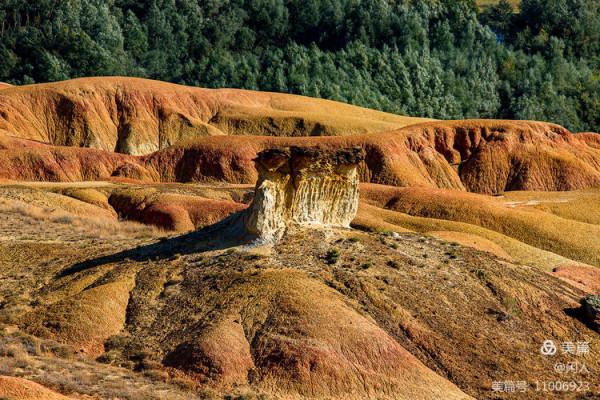新疆有個五彩灘