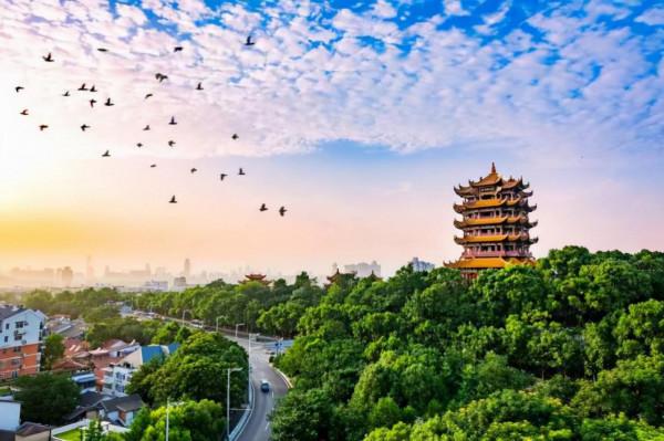 湖北這幾座城市旅遊業迎來機遇，一條沿江高鐵線在建，長313公里