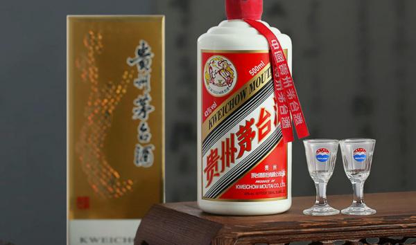 茅臺瓶身上沒有這“四大特徵”，多數是假茅臺酒，內行人才明白