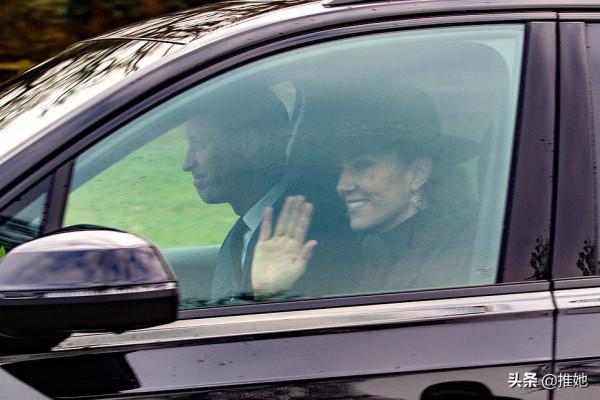 凱特王妃一襲紅衣彈奏鋼琴，一出場又圈粉，女王閉門不出兒子探望