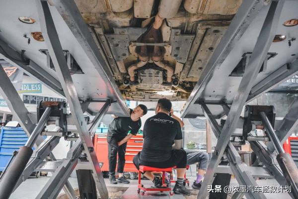 「奇怪の風」修復一臺行駛異響漏風的豐田皇冠，守護經典再次動人