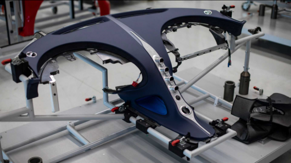 布加迪Chiron官圖曝光 最大輸出功率可達1570馬力/峰值扭矩驚人