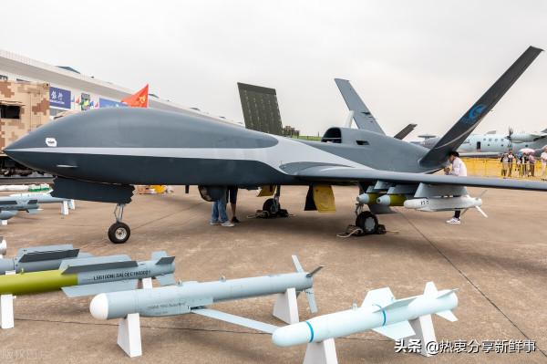 今年來自陸地、空中和海上的最引人注目的軍事技術故事 今年來自陸地、空中和海上的最引人注目的軍事技術故事