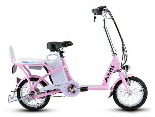 老年代步車考駕照2大難題，出現3種替代品不要駕照，你選哪一個？