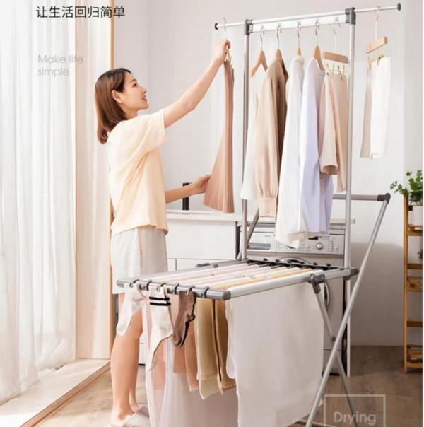 出差發現一戶人家的陽臺晾衣,設計太有才了,整潔美觀,太機智了 出差發現一戶人家的陽臺晾衣,設計太有才了,整潔美觀,太機智了