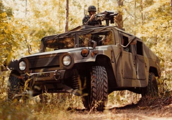 一把槍就能報銷一車美軍？美國陸軍欲淘汰悍馬，新車卻各種出毛病