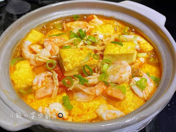 鮮蝦豆腐煲這樣做，顏值超高還下飯
