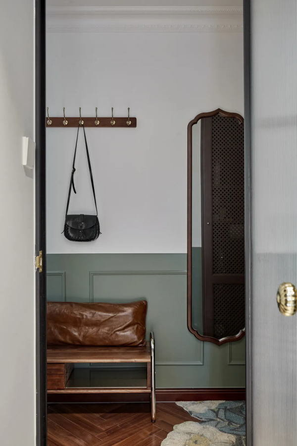 73㎡另類法式豪宅:廚房可以看電視,馬桶上面能洗手? 73㎡另類法式豪宅:廚房可以看電視,馬桶上面能洗手?