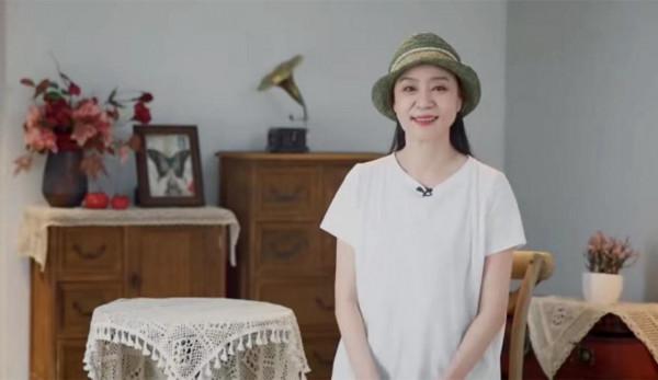 62歲劉雪華首登真人秀顏值驚豔，自嘲是孤寡老人，喪夫無子成遺憾