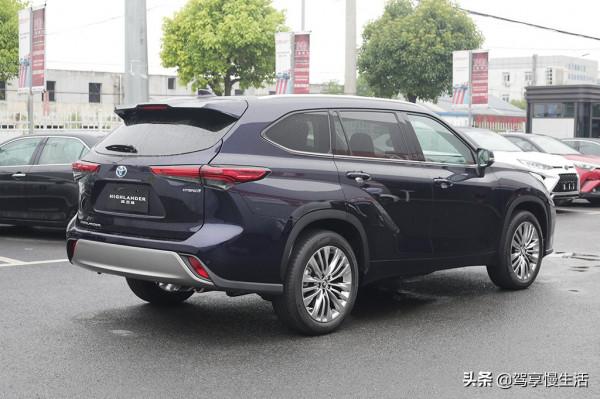 6月25日將上市 內外煥新,搭載2.5L混動系統,全新漢蘭達到店實拍 6月25日將上市 內外煥新,搭載2.5L混動系統,全新漢蘭達到店實拍