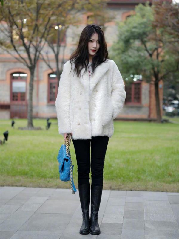 深秋不要亂穿衣,今年流行“短上衣+高腰褲”,適合小個子女生 深秋不要亂穿衣,今年流行“短上衣+高腰褲”,適合小個子女生