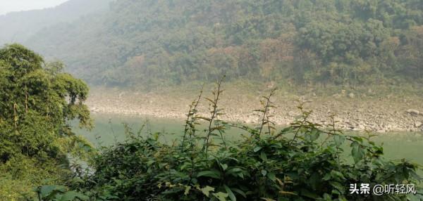 遊嘉陵江小三峽的小小一段