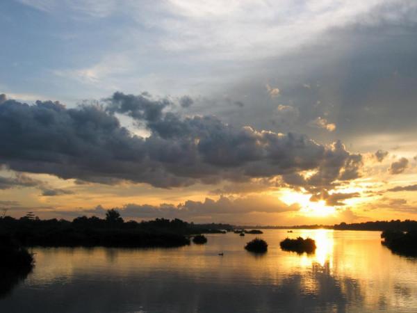 佔巴塞,關於湄公河的故事 佔巴塞,關於湄公河的故事