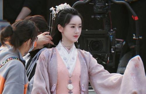 《花千骨2》開拍?打著續集的名號推新劇,楊超越擔任女主 《花千骨2》開拍?打著續集的名號推新劇,楊超越擔任女主