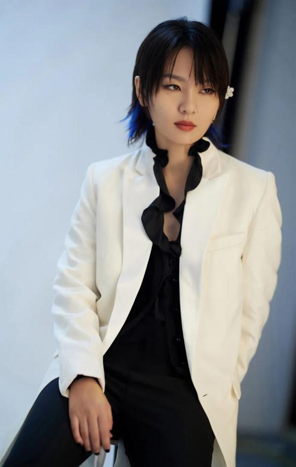 我們採訪到了周冬雨、姚晨、周筆暢的造型師,扒出了她們的變美秘笈 我們採訪到了周冬雨、姚晨、周筆暢的造型師,扒出了她們的變美秘笈