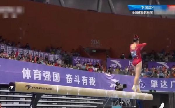 太可愛啦！管晨辰全運會訓練再現袋鼠搖