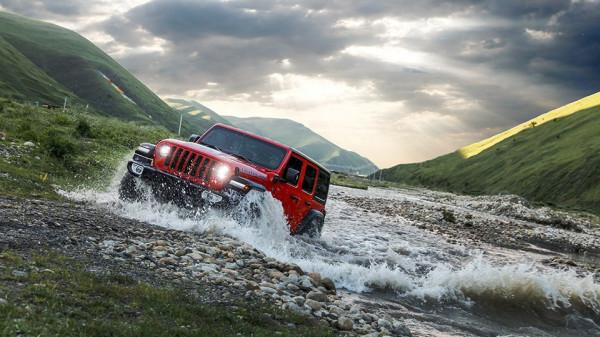 換了2.0T發動機的牧馬人省錢嗎？在城裡開月花銷兩千七