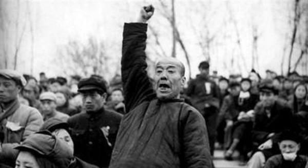 湖南老農兒子被槍斃，進京找發小毛澤東告狀，獲答覆：我無權干涉