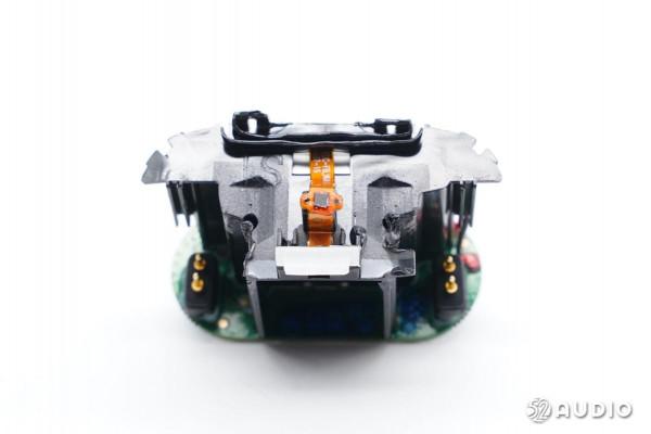 黑鯊鳳鳴真無線藍芽耳機拆解，自研超低延時，支援遊戲超低延時