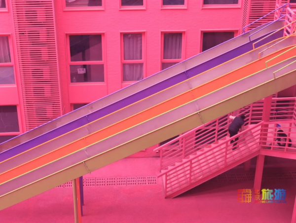 新晉驚豔拍照打卡地!樓下看“布達佩斯大飯店”,樓頂看“小摩洛哥” 新晉驚豔拍照打卡地!樓下看“布達佩斯大飯店”,樓頂看“小摩洛哥”