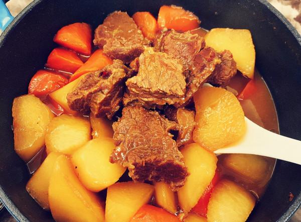 ​燉牛肉不要只會焯水，多做一個步驟，牛肉香濃不腥，軟爛入味