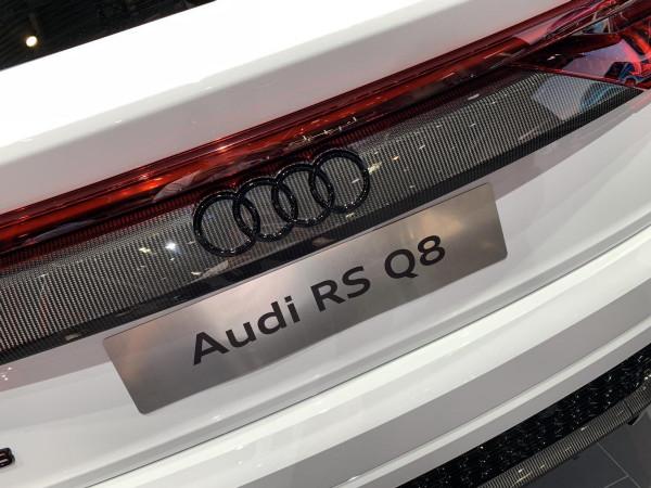 3.8s破百的奧迪RS Q8，搭載4.0T+48V，它的整體表現又會如何