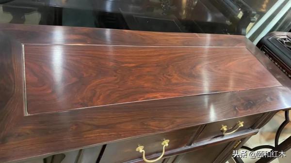 寮國大紅酸枝獨板包公櫃