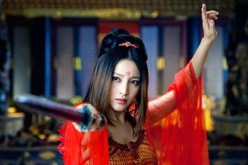 若要戰，便來戰！6位武力值天花板的女主卻被愛所傷，結局意難平