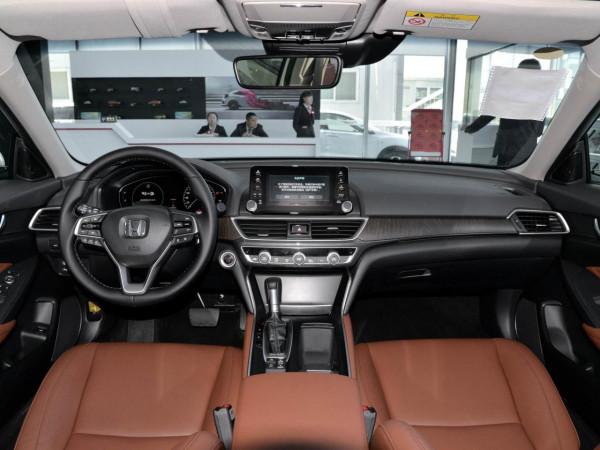 6L油耗經濟實惠,日系三廂B級車,實拍INSPIRE 6L油耗經濟實惠,日系三廂B級車,實拍INSPIRE