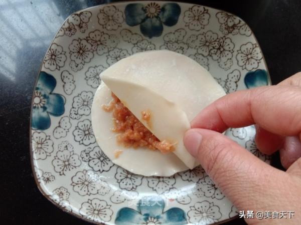 這樣的餡餅你喜歡嗎?皮薄餡多,用料十足!一口下去滿嘴留香 這樣的餡餅你喜歡嗎?皮薄餡多,用料十足!一口下去滿嘴留香