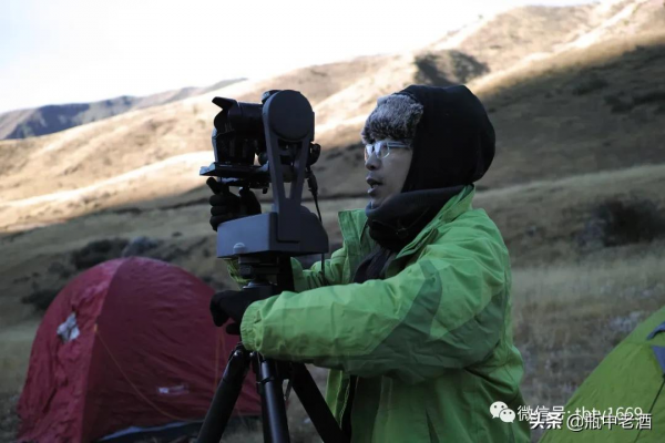 02:初探印證猜想，高程4千多米處確有20多公里長丹霞景觀