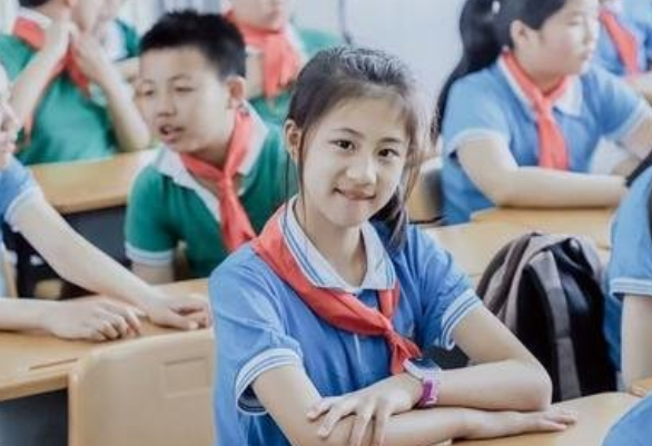 初中生自認為“很唯美”的舉動,老師覺得幼稚,同學覺得“掉價” 初中生自認為“很唯美”的舉動,老師覺得幼稚,同學覺得“掉價”