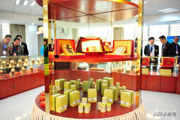 更年期綜合徵別隻會吃谷維素,還有10種中成藥可選擇 更年期綜合徵別隻會吃谷維素,還有10種中成藥可選擇