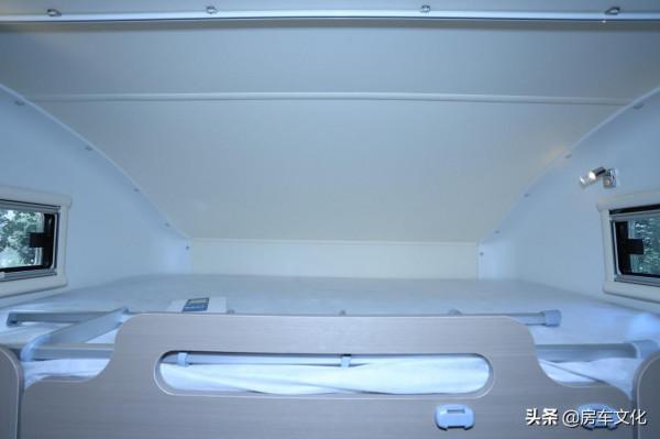 兩室一廳帶3.0T動力房車來啦！有麻將桌和獨立廚衛，實用舒適