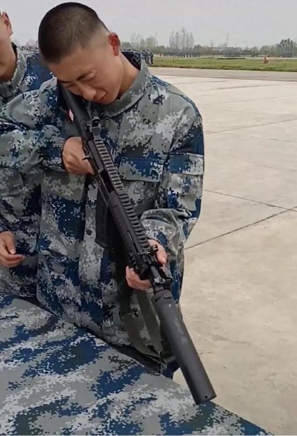 蛟龍全套新輕武器亮相！消音191最為搶眼，全面換裝指日可待
