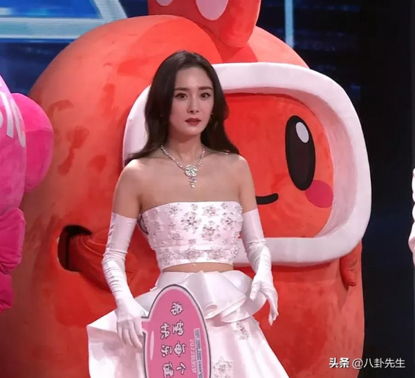 網路盛典明星真實狀態：何炅顯老，熱巴宋軼膚白貌美，郭麒麟發福