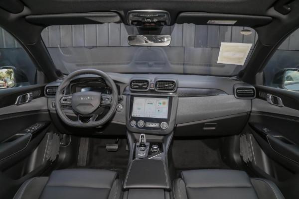 誰說只有進口車 合資車加價 這些國產要提現車也要加