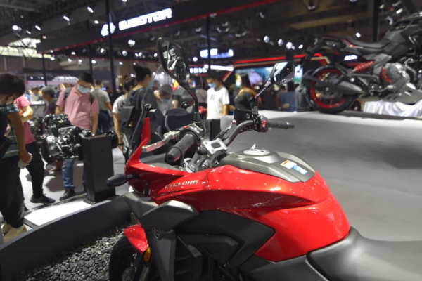 前衛科幻的公升級運動巡航RA9、RX850、RE5等賽科龍摩博會下餃子 前衛科幻的公升級運動巡航RA9、RX850、RE5等賽科龍摩博會下餃子