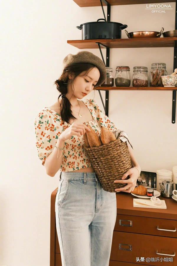 林允兒，溫柔少女感爆棚！微卷長髮，可人氣質，讓你找回初戀感覺