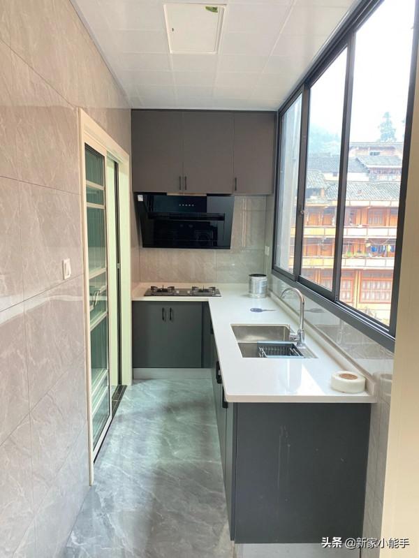 她家堅持自己設計，完工後的效果還不錯，主衛改衣帽間讓人羨慕啊