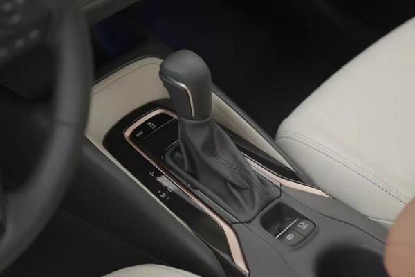 2021款豐田凌尚，百公里油耗僅5.9升，你會選擇嗎？