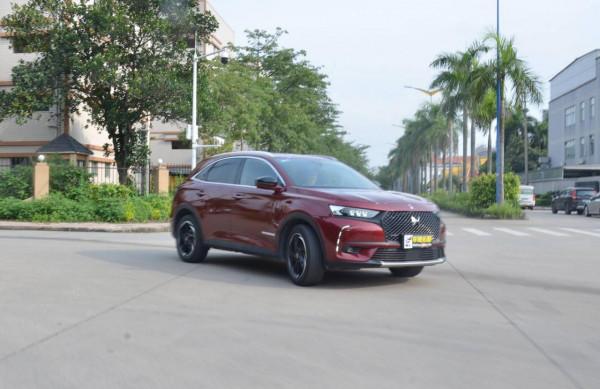 試駕DS7:法系最貴的SUV,車燈堪比奧迪,還配獨立後懸! 試駕DS7:法系最貴的SUV,車燈堪比奧迪,還配獨立後懸!