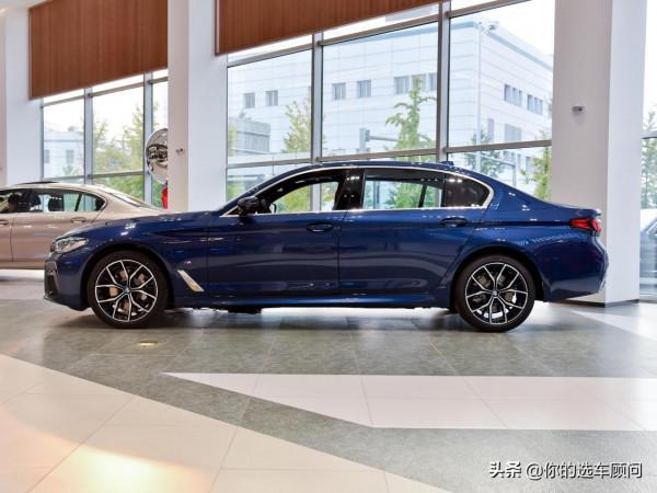 豪華行政級轎車,油耗6.7L,高性價比後排帶大屏,帶你看寶馬5系 豪華行政級轎車,油耗6.7L,高性價比後排帶大屏,帶你看寶馬5系