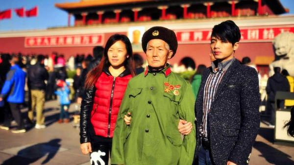 毛主席警衛員深山隱居54年，為了救女兒才“暴露”，縣長前來拜訪