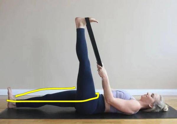 為什麼我說練習瑜伽仰臥手抓大腳趾式,抓住一個關鍵點就足夠了? 為什麼我說練習瑜伽仰臥手抓大腳趾式,抓住一個關鍵點就足夠了?