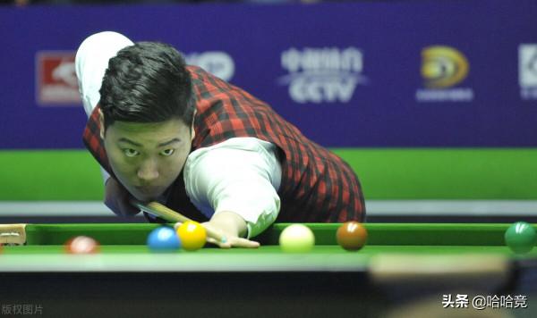 顏丙濤兩杆50挺進16強,下輪約戰奧沙利文,魯寧輸小特卻贏得尊重 顏丙濤兩杆50挺進16強,下輪約戰奧沙利文,魯寧輸小特卻贏得尊重