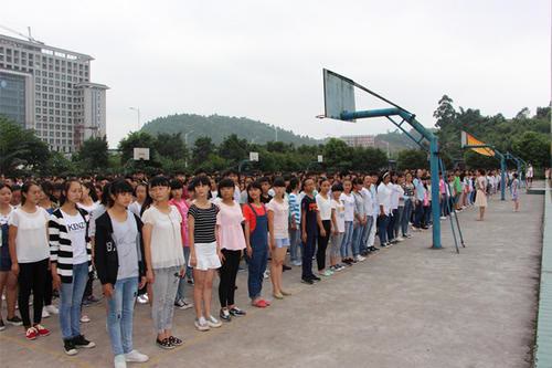 學生入學5天被打死後，職高校風再引熱議，難怪擠破頭也要進普高