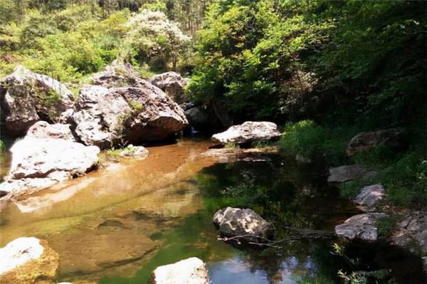 藏在安徽的“天然氧吧”，風景能與九寨溝媲美，處於旅遊黃金線上
