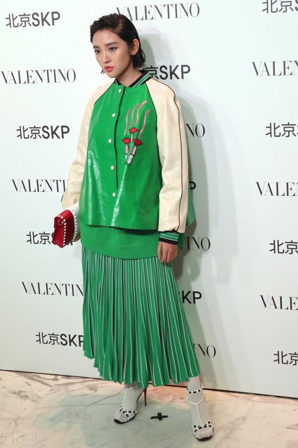 微笑女孩：唐藝昕